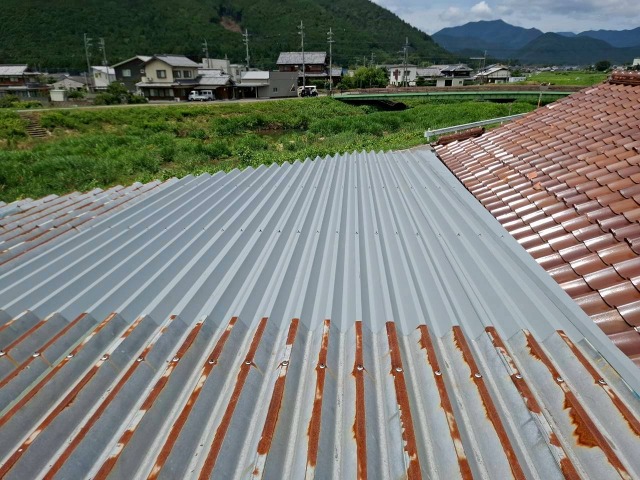 ルーフデッキ　波板　スレート屋根